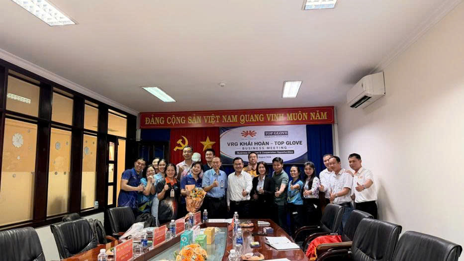 Top Glove Corporation BHD thăm và làm việc tại Công ty CP VRG Khải Hoàn